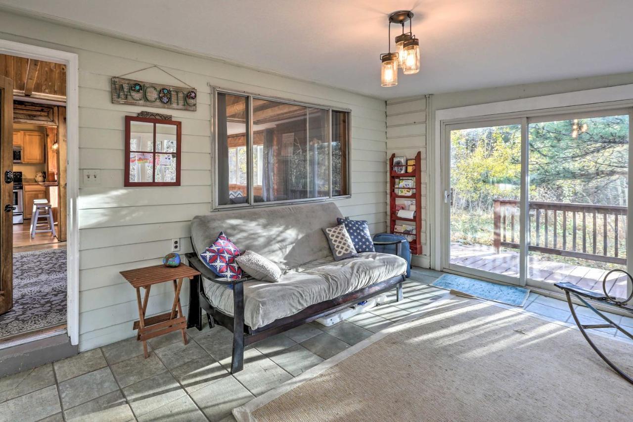 Stunning Golden Home With Deck About 35 Mi To Denver! 외부 사진