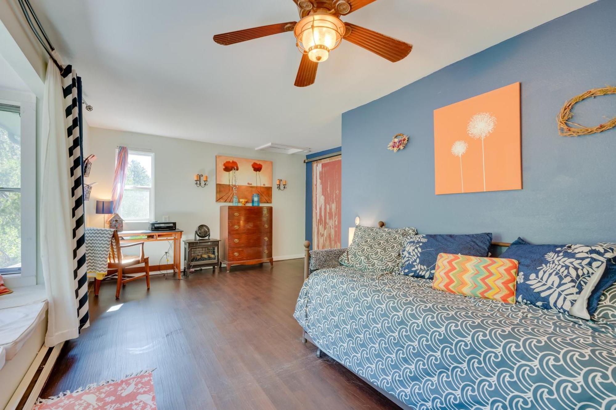Stunning Golden Home With Deck About 35 Mi To Denver! 외부 사진